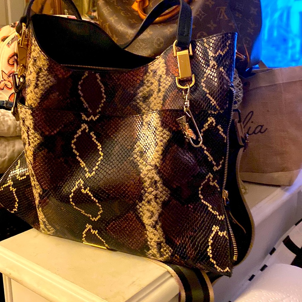 Large Vince comuto tote genuine snake sling leather, like new used 1 time